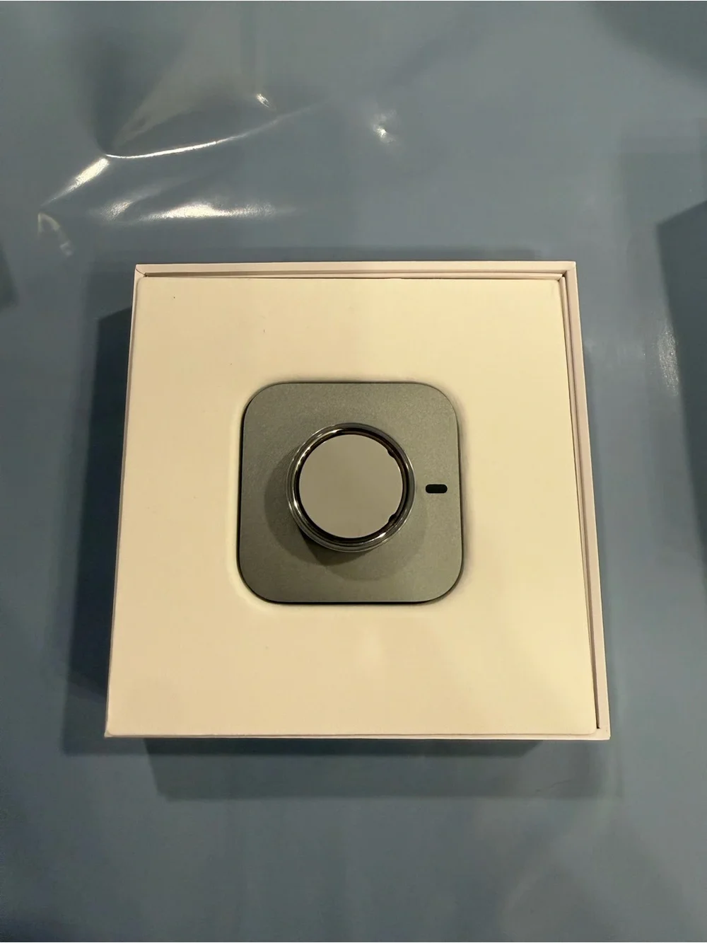 Oura Ring 4 Silver Size 14 Smart Ring Bundle w/ TWO Chargers & USB-C Cables